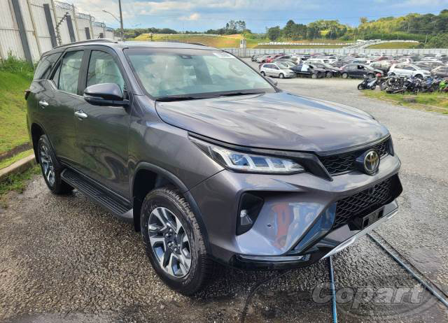 TOYOTA SW4 DIAMOND GR-S SRX 2.8 D-4D TURBO 2023