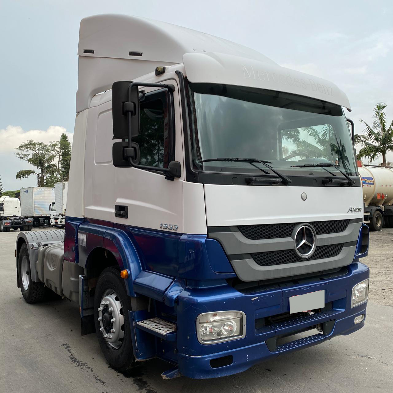 MERCEDES-BENZ  AX0R 1933 S/ LS 4X2 2014