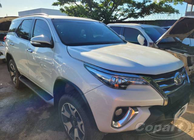 TOYOTA HILUX SW4 SRX 2.8 D-4D TURBO 2016