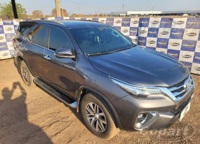 TOYOTA HILUX SW4 SRX 2.8 D-4D TURBO 2019