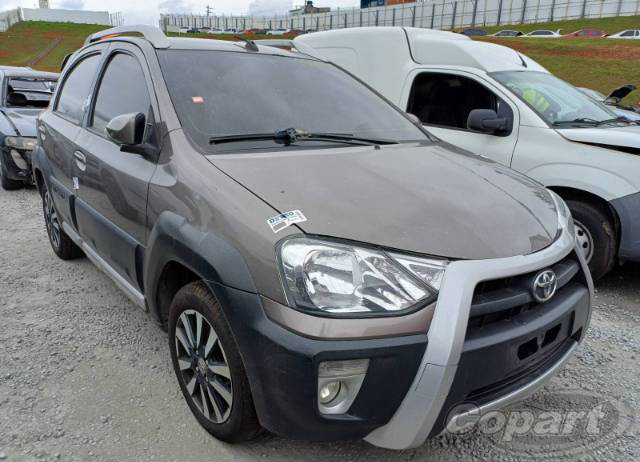 TOYOTA ETIOS CROSS AT 1.5 16V DUAL VVT-I 2018