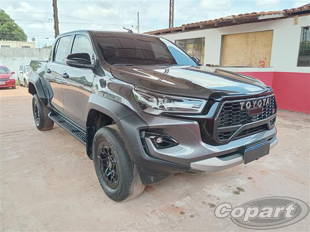 HILUX 2.8 D-4D TURBO DIESEL CD GR-S 4X4 AUT 2024