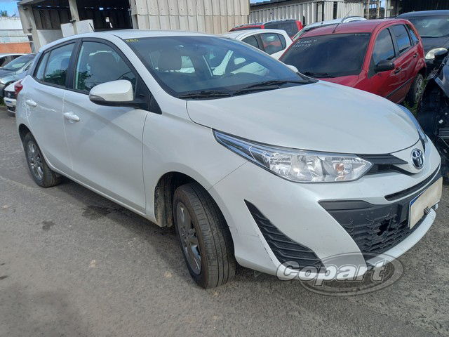 YARIS 1.5 16V FLEX X WAY CONNECT MULTIDRIVE 2022